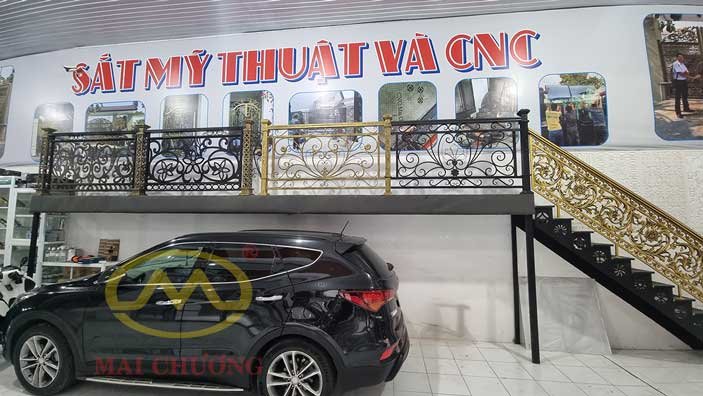 Cầu thang sắt mỹ thuật sang trọng tại Bến Tre