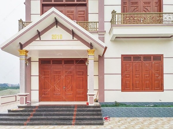 Cửa thép vân gỗ Koffmann KG-42.3NC - Bến Tre