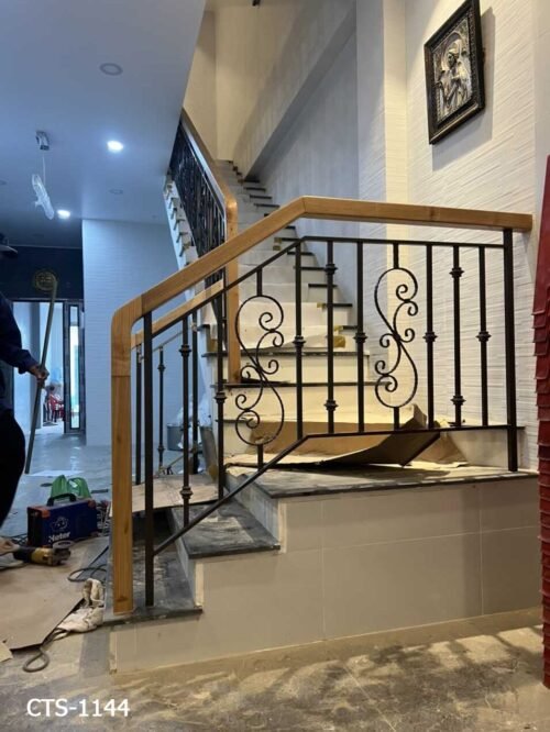 Cầu thang sắt mỹ thuật CTS-1144